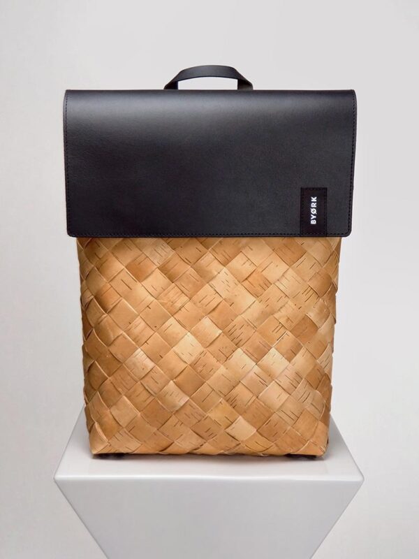 byork-J7Dl7cA5lmg-unsplash Mochila Trenzada