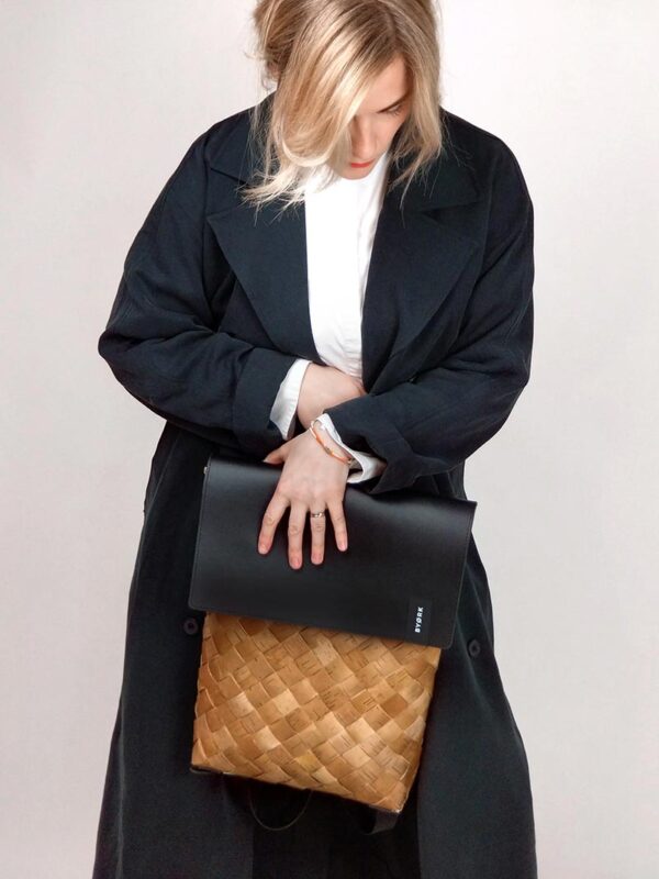 byork-Vc4P1KHp-FQ-unsplash Mochila Trenzada